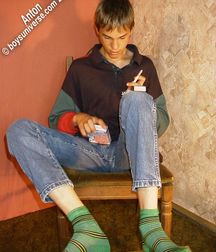 Ton's powerful feet 5d59a7475bd7c.jpg