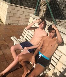 Barefoot hotties 4 5d59bd3a861bc.jpg