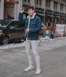 Loving my chucks 5d59cca8398b4.jpg