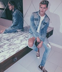 Loving my chucks 5d59cca9f2c6b.jpg