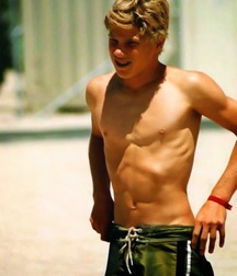 Shirtless beauties 5d5dbf21a21d1.jpg