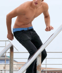 Shirtless beauties 5d5dbf23d3329.jpg