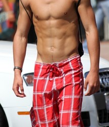 Shirtless beauties 5d5dbf256e602.jpg
