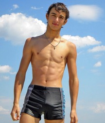 Twinks 155 5d5eb7f02353e.jpg