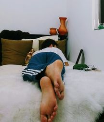 Boys shows pretty feet 5d5ef38308eda.jpg