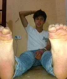 Tasty boyfeet 3 5d5ef79505611.jpg