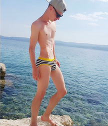 Beauties and hotties 2 5d61baef3afc0.jpg