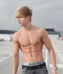 Blondes 5d61de699b7d3.png