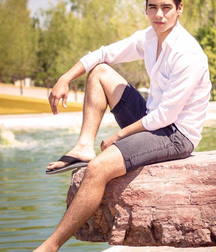 Hotties in flip flops 5d62c70d0e776.jpg