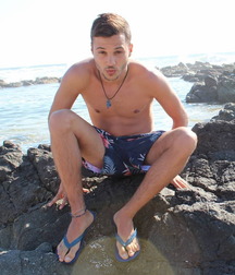 Hotties in flip flops 5d62c725c3dc6.jpg