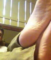 Sniff the boys feet 5d630193b9bd7.jpg