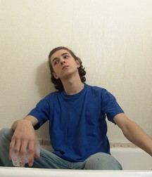 Kreck in bathtube 5d65361ebc168.jpg