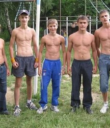 Boy groups 5d66f51b93769.jpg