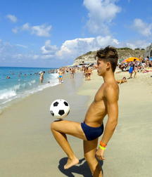 Swimmers and beach boys 2 5d695804a538e.jpg