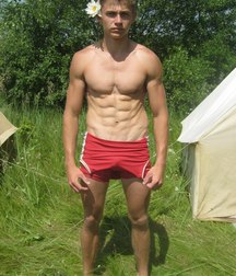 Shirtless 5d695d654fef9.jpg