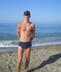 Shirtless 5d695d6e63d60.jpg