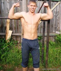 Shirtless 5d695d760d712.jpg