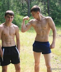 Shirtless 5d695d796ec10.jpg