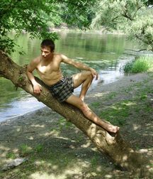 Shirtless 5d695d9add22a.jpg