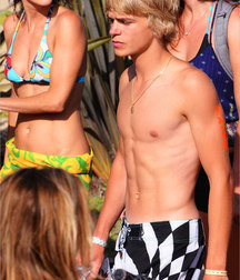 Blondies 5d6989b71467a.jpg