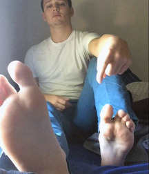 Smelly boy feet 7 5d6aa981983a2.jpg