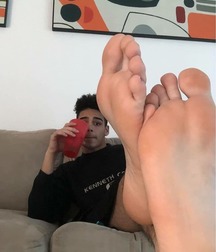 Smelly boy feet 7 5d6aa98ca8b68.jpg