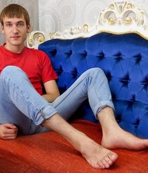 Feet to worship 5d6af366e40a0.jpg