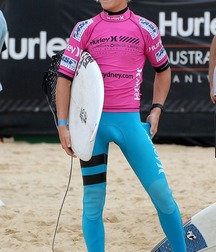 Surfer and divers 3 5d6c14eca2435.jpg