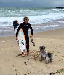 Surfer and divers 3 5d6c14fadb3bf.jpg
