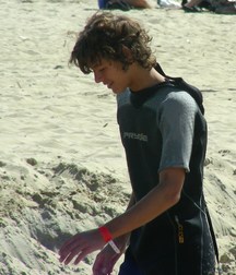 Surfer and divers 3 5d6c150a738a7.jpg