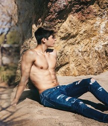 Smooth hotties 5d6c1a2ac462c.jpg
