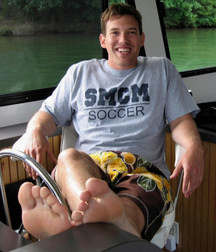 Tasty toes and soles 5d6eb29983a0f.jpg