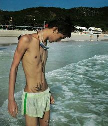 American boys 5d6eb71c944b5.jpg