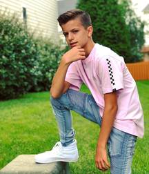 Cute sneaker boys 5d6edbb845872.jpg