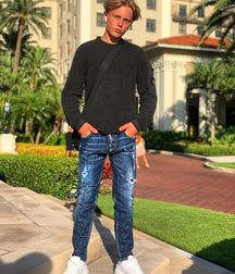 Cute sneaker boys 5d6edbcc3c3d8.jpg