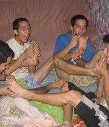 Worship boy feet 2 5d7283ee5ec3e.jpg