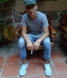 Sneaker boys A 5d72958e7b606.jpg