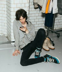 Hotties in sneakers 5d7511e1ab776.jpg