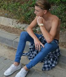 Hotties in sneakers 5d7511e5bf3b4.jpg