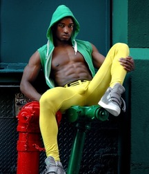 Hotties in sneakers 5d7512297e0cb.jpg