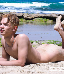 Twinks shows skin 5d753fa493cb1.jpg