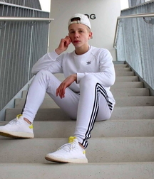 Sneaker boys 10 5d76c9b3ce90c.jpg
