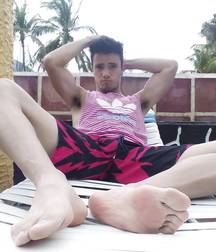 Barefoot hotties 6 5d7a26e8e7a3c.jpg