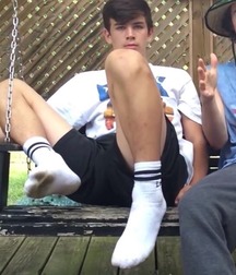 Best boyfeet 2 5d7a4869ad725.jpg