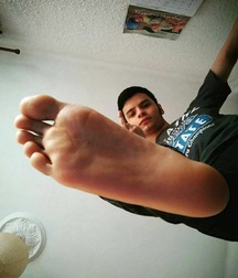 Best boyfeet 2 5d7a48882d019.jpg