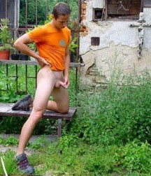 Boys taking a leak 5 5d7bf6b21ce7b.jpg