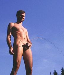 Boys taking a leak 5 5d7bf6c6062e5.jpg