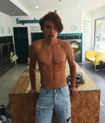 Handsome 2 5d7cf63e55a1d.jpg
