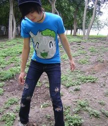 Teens in jeans 5d8021d63bbc3.jpg