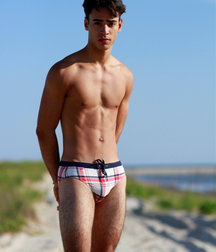 Swimmers 4 5d82260cef44d.jpg
